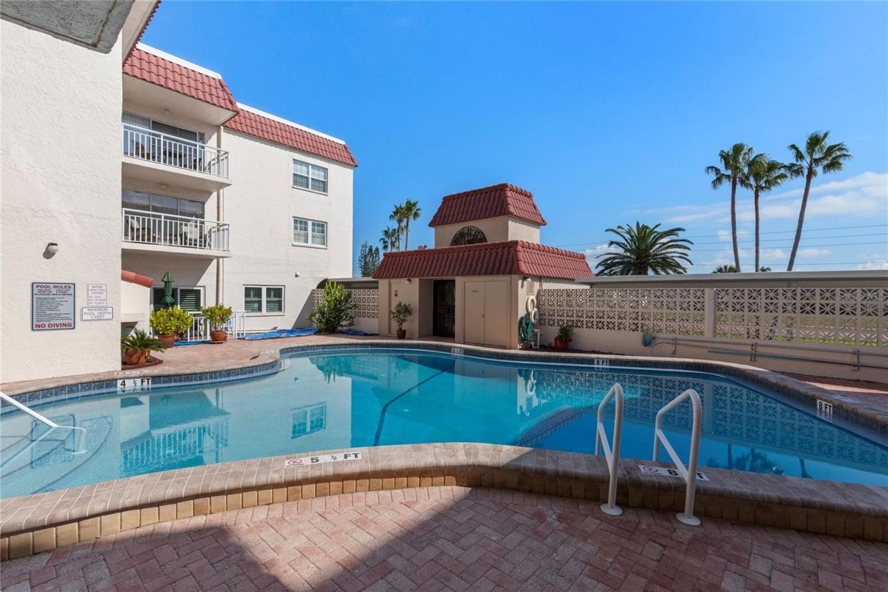 2900 Gulf Boulevard, Unit 202, Belleair Beach, FL 33786 Photo