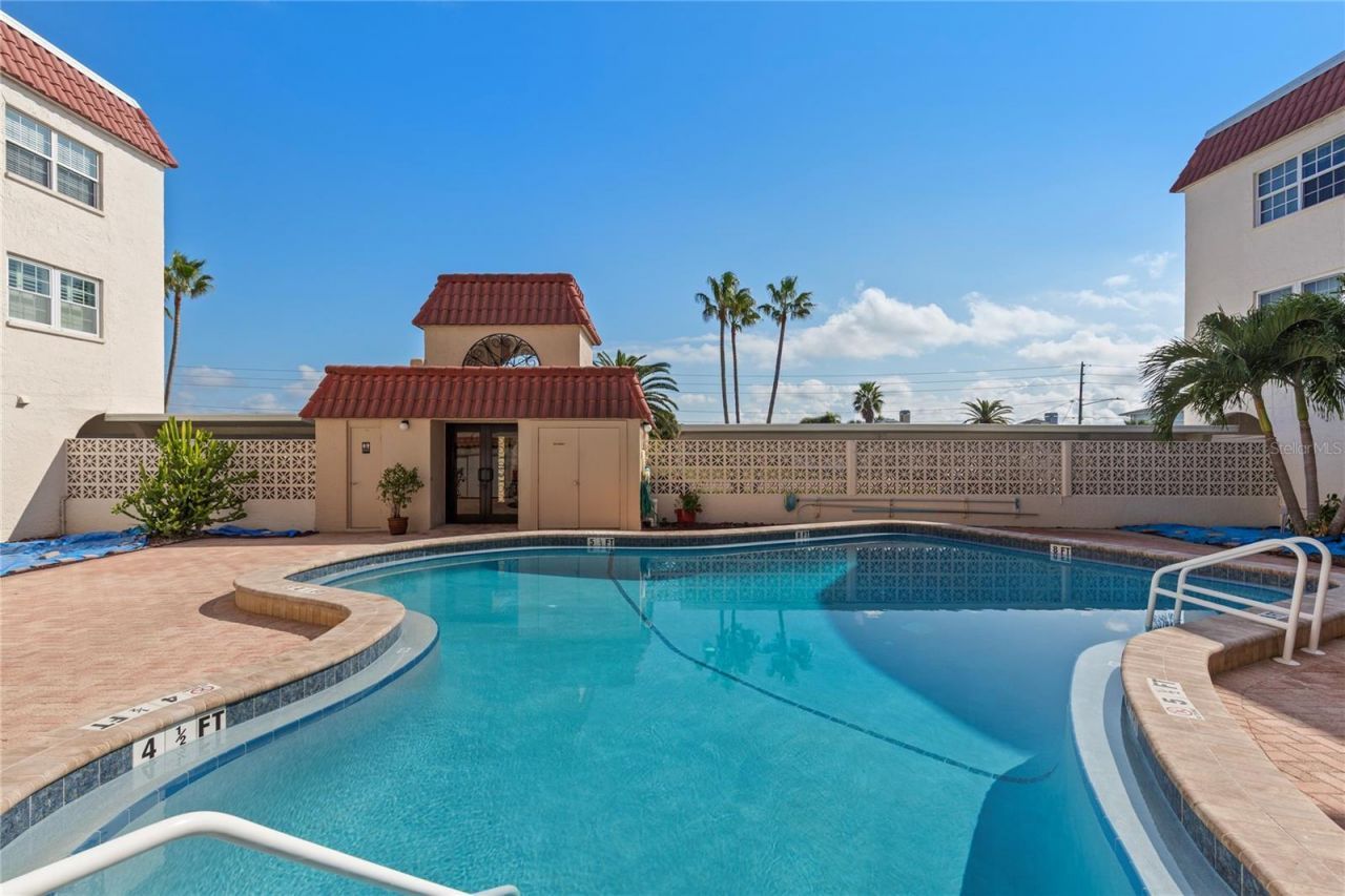 2900 Gulf Boulevard, Unit 202, Belleair Beach, FL 33786 Photo