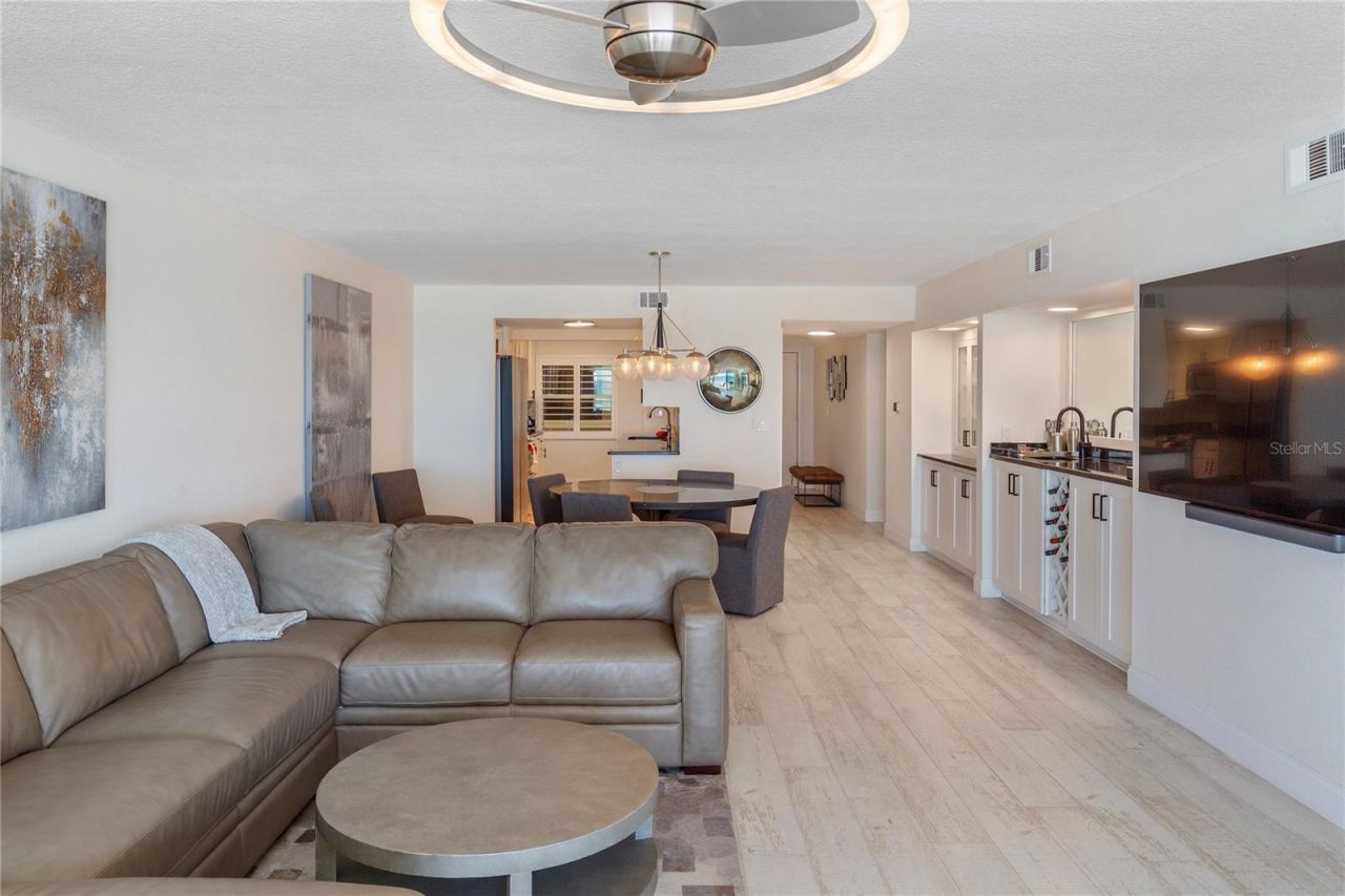 2900 Gulf Boulevard, Unit 202, Belleair Beach, FL 33786 Photo