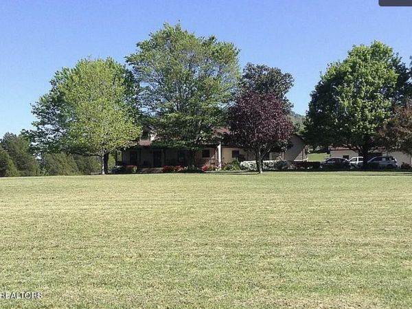 9228 Washington Pike, Corryton, TN 37721