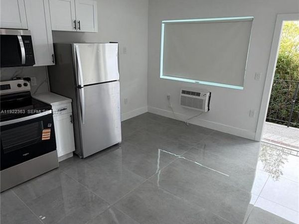 935 Jefferson Ave, Unit 12, Miami Beach, FL 33139