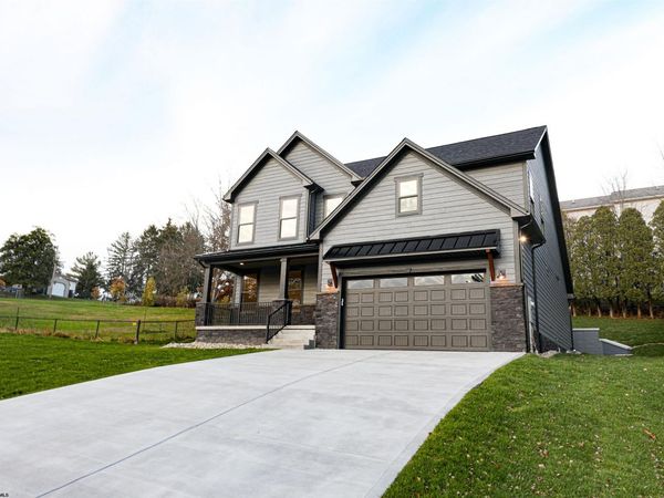 104 Crestview Drive, Morgantown, WV 26508