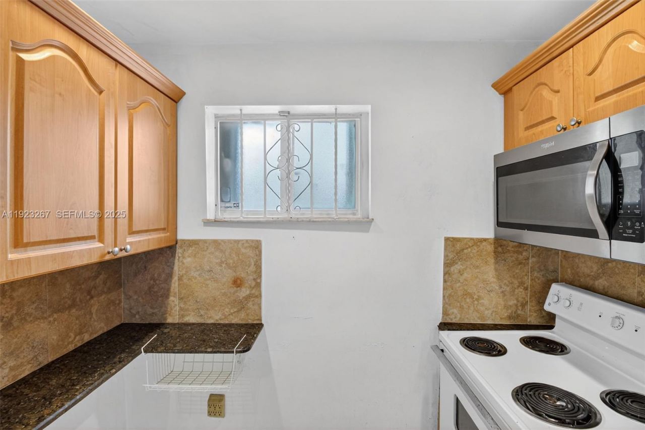 11309 SW 200th St, Unit 209-C, Miami, FL 33157 Photo