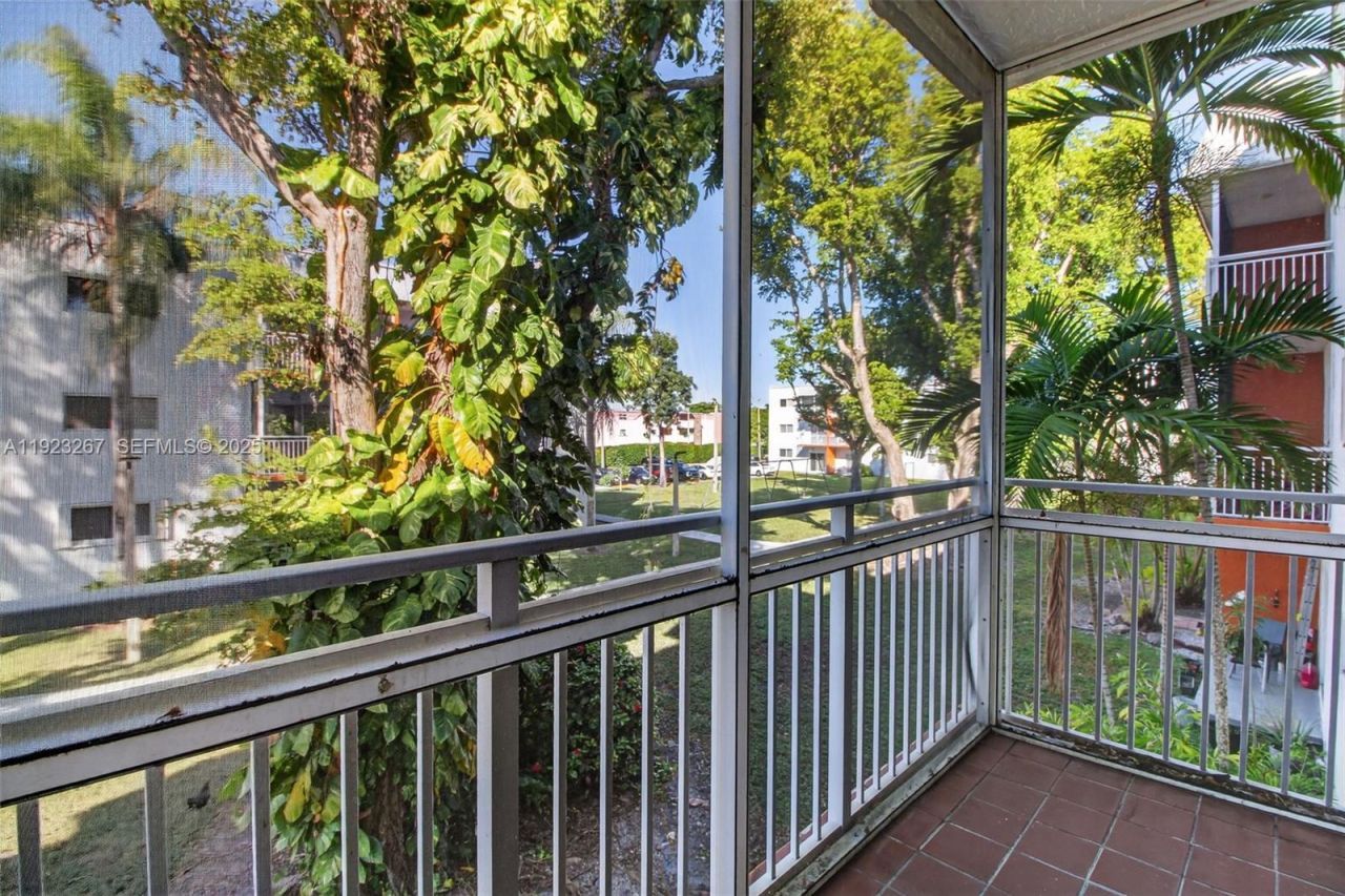 11309 SW 200th St, Unit 209-C, Miami, FL 33157 Photo