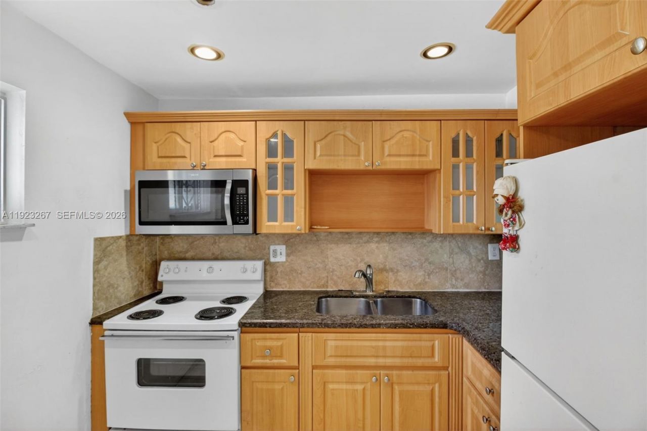 11309 SW 200th St, Unit 209-C, Miami, FL 33157 Photo