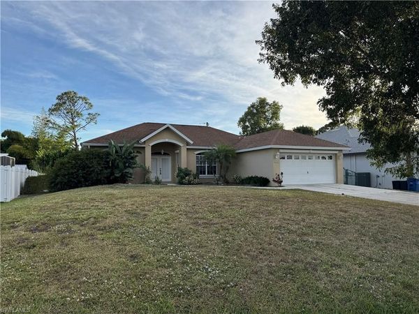 4649 Santiago LN , BONITA SPRINGS, FL 34134