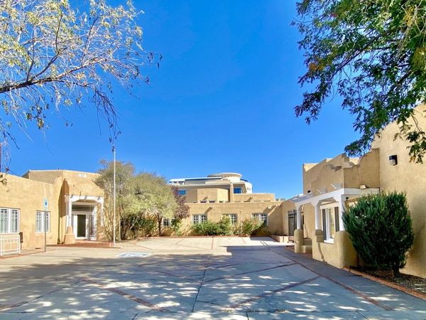 610 7th Street NW, Albuquerque, NM 87102