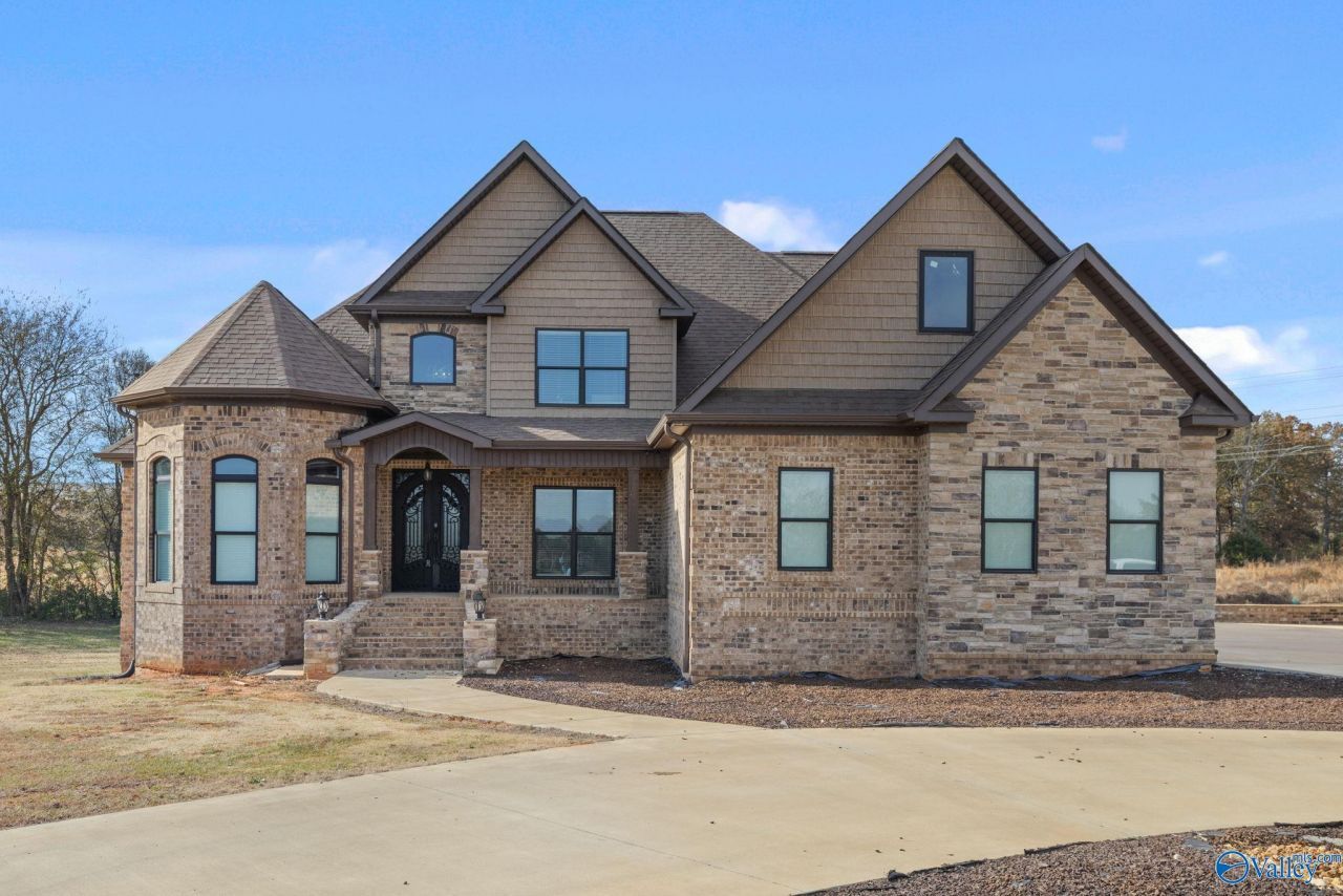 174 Isom Drive, Cherokee, AL 35616 Main Photo