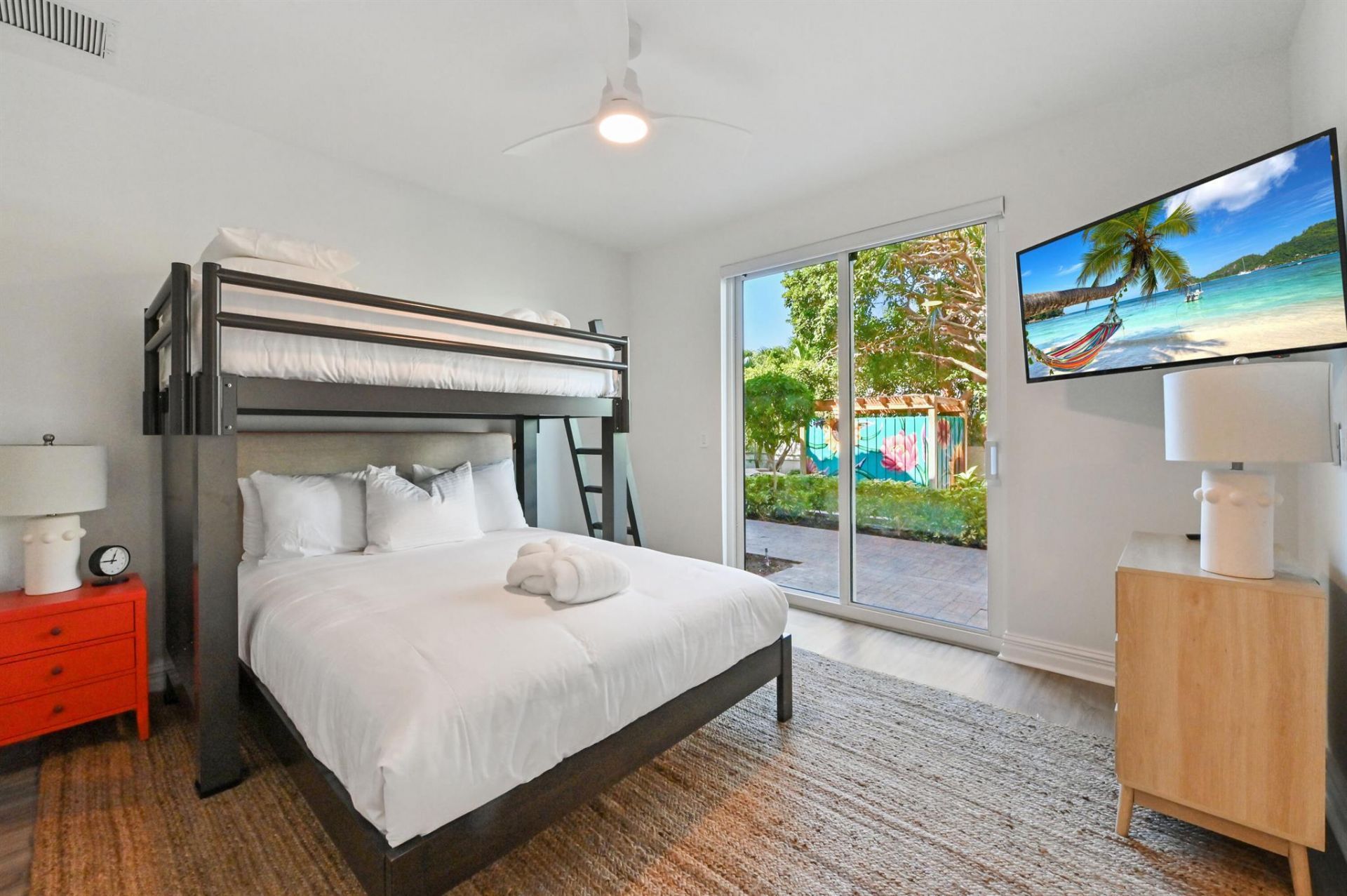 200 N Lake Drive, Lantana, FL 33462 Photo