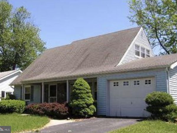 15 GAYLORD CIRCLE, WILLINGBORO, NJ 08046