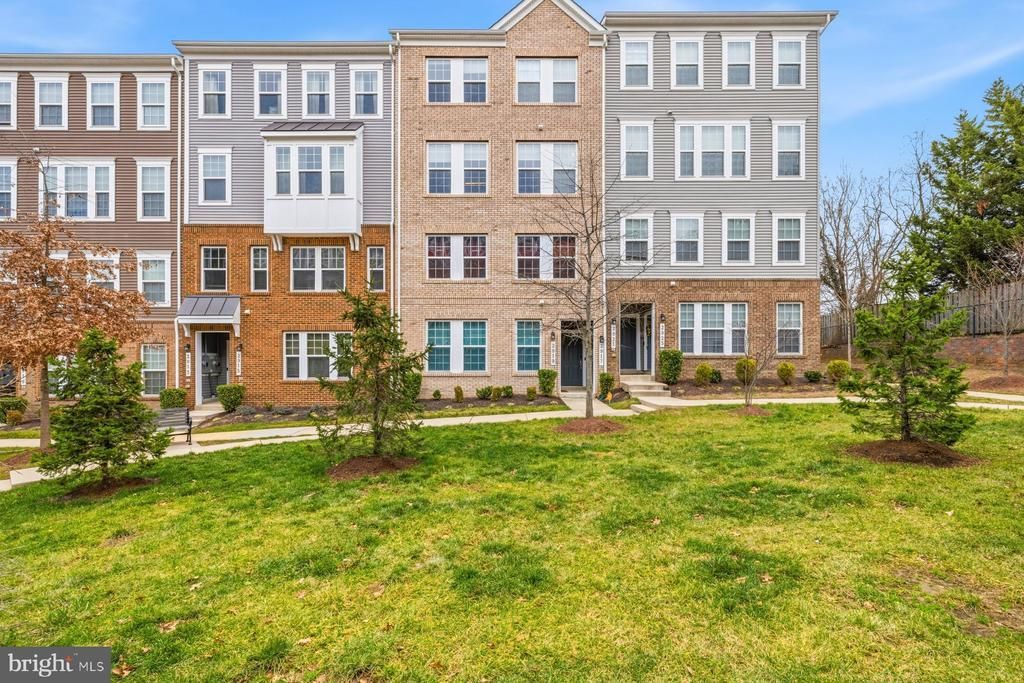 2917 Duvall Ridge Road, Unit 559, Hyattsville, MD 20785 Main Photo