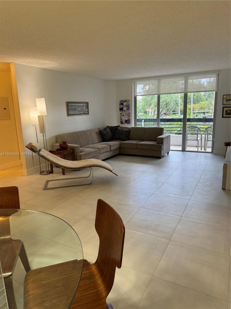 3600 Mystic Pointe Dr, Unit 208, Aventura, FL 33180 Photo