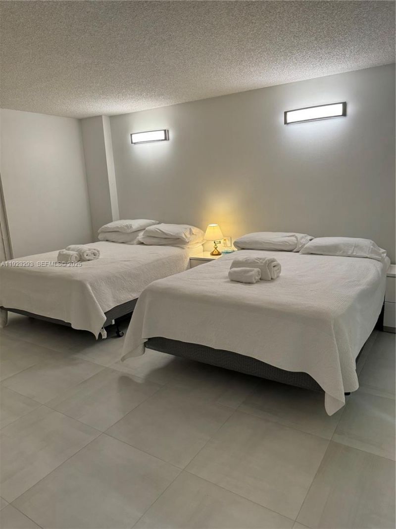 3600 Mystic Pointe Dr, Unit 208, Aventura, FL 33180 Photo