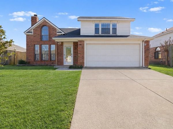 331 Hopewell Street, Grand Prairie, TX 75052