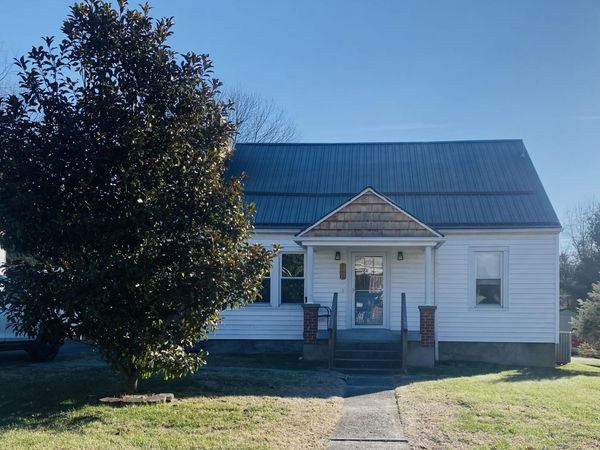 262 Clay Street, Alderson, WV 24910
