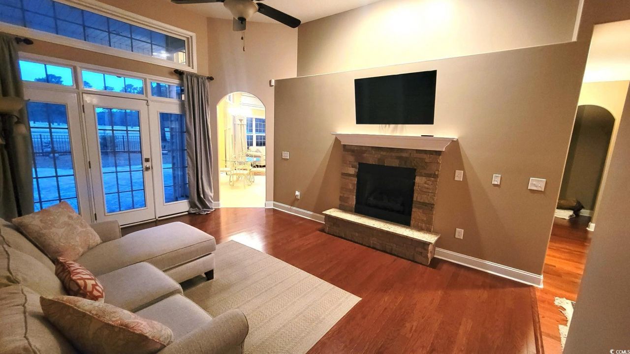 7021 Woodsong Dr. Photo 8