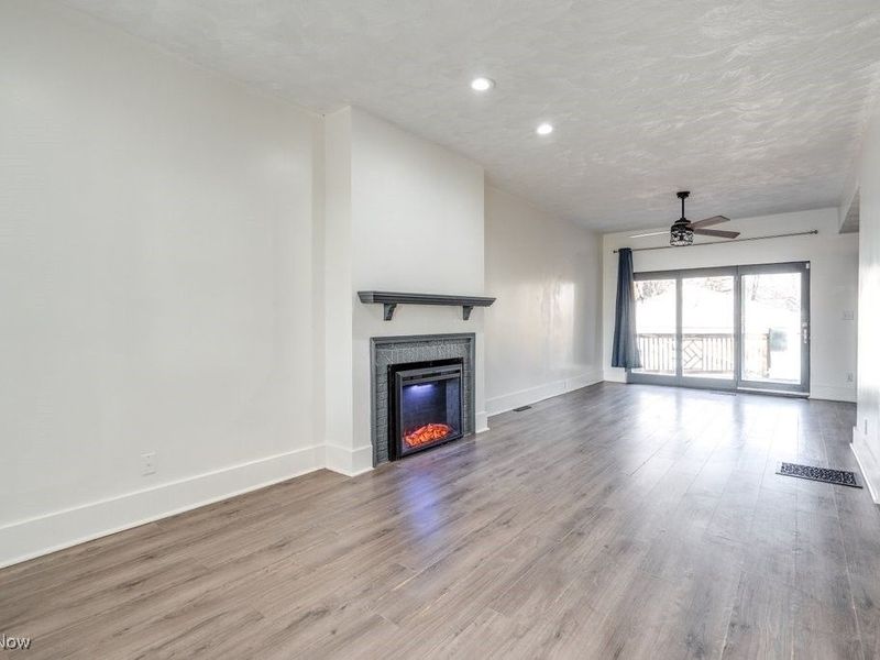 230 W 39th Street, Lorain, OH 44052 Photo 5