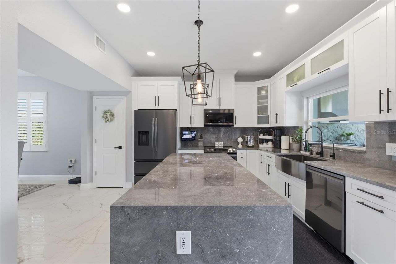 9741 Wilsky Boulevard, Tampa, FL 33615 Photo