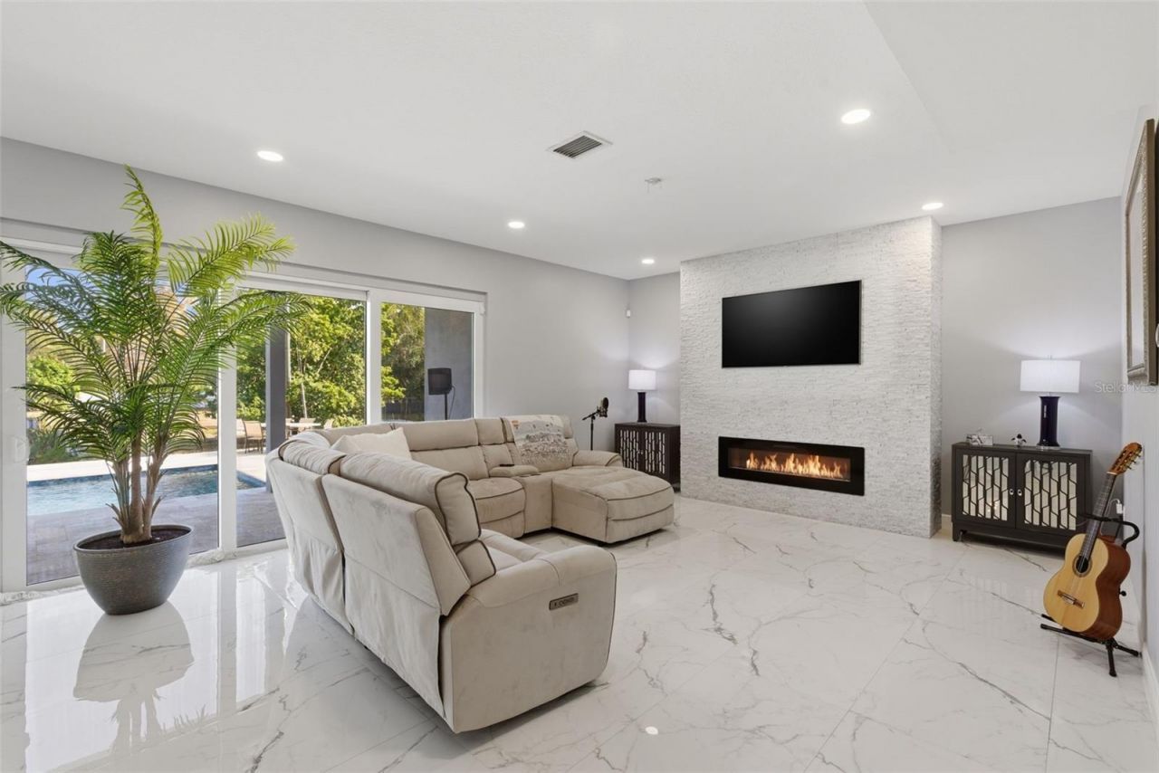 9741 Wilsky Boulevard, Tampa, FL 33615 Photo