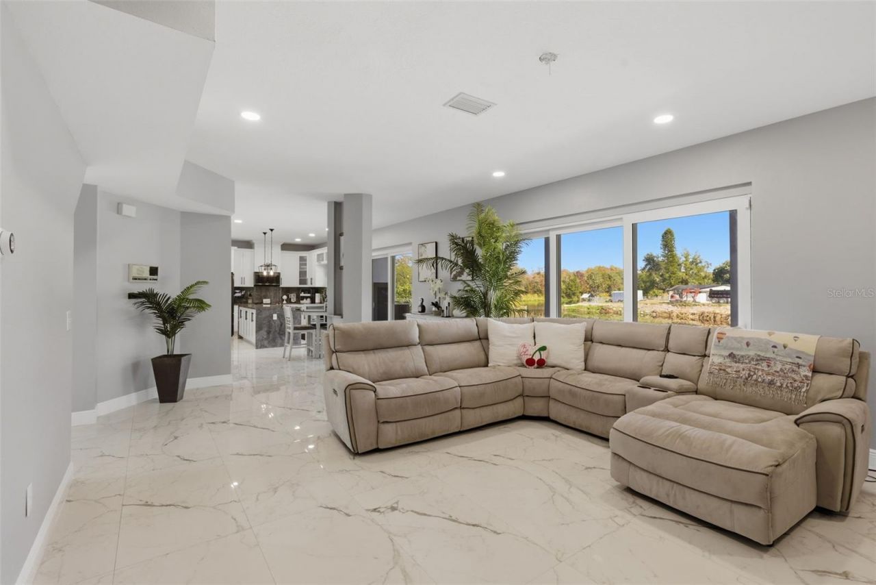 9741 Wilsky Boulevard, Tampa, FL 33615 Photo