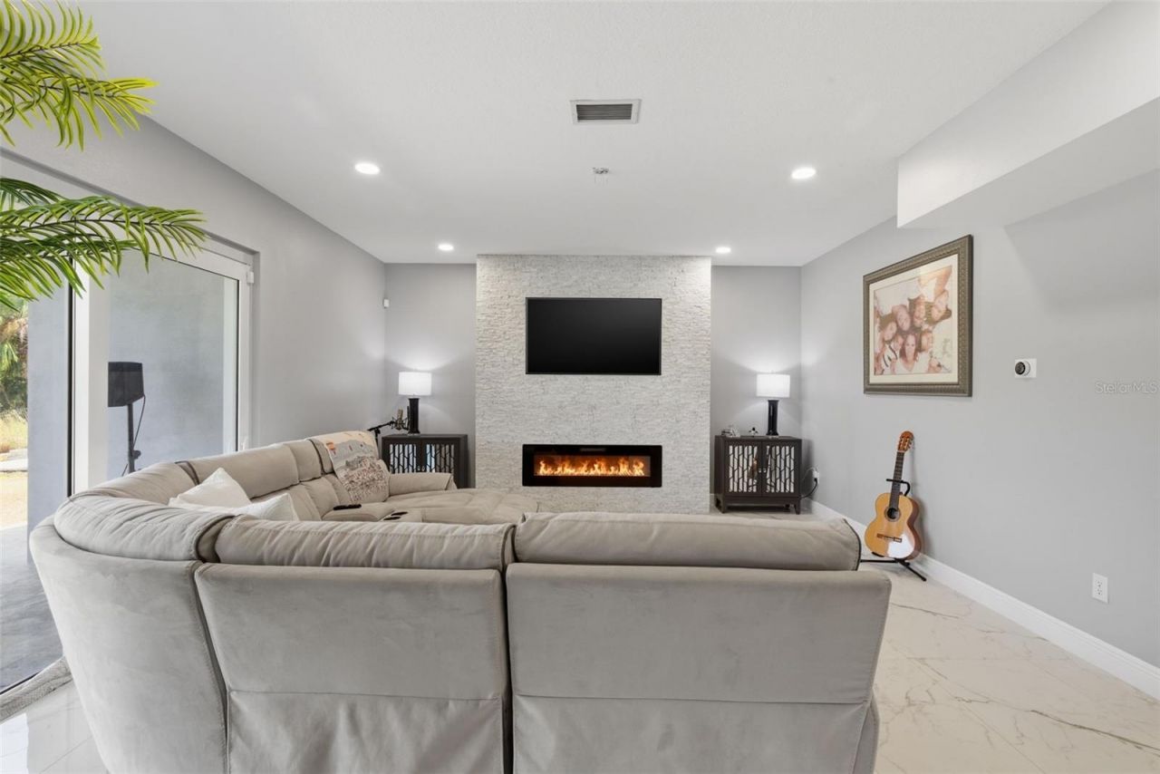 9741 Wilsky Boulevard, Tampa, FL 33615 Photo