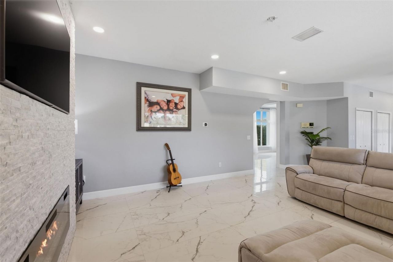 9741 Wilsky Boulevard, Tampa, FL 33615 Photo