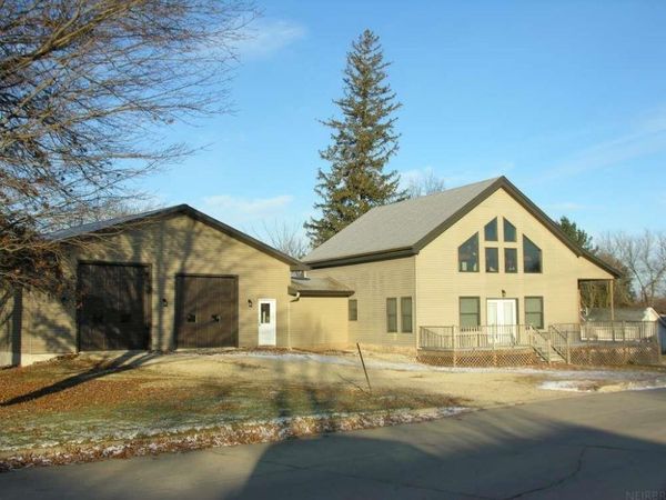 301 W Main Street, Riceville, IA 50466