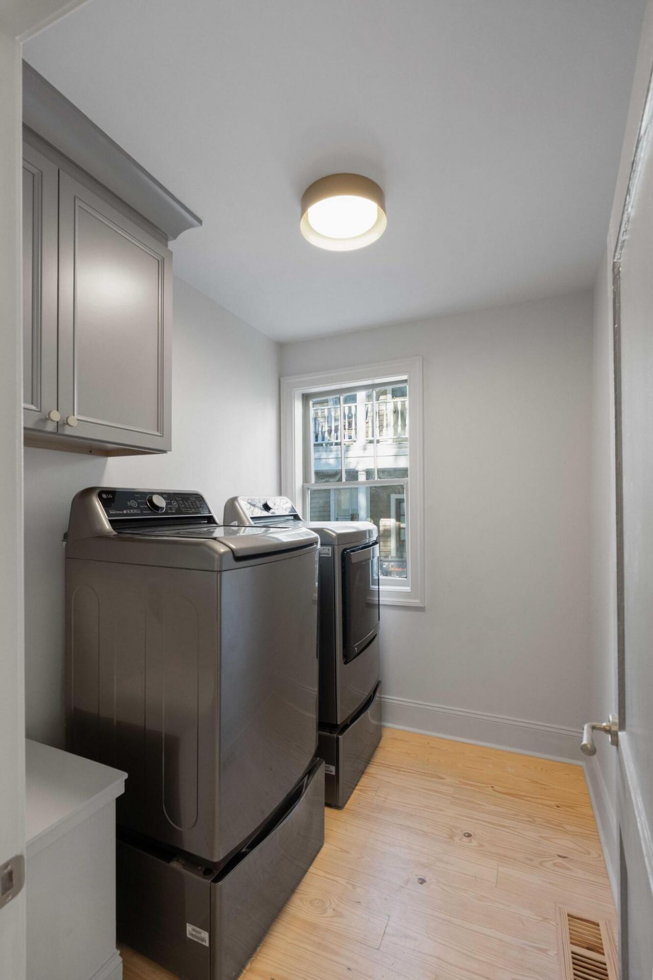 75 Smith Street Photo 36