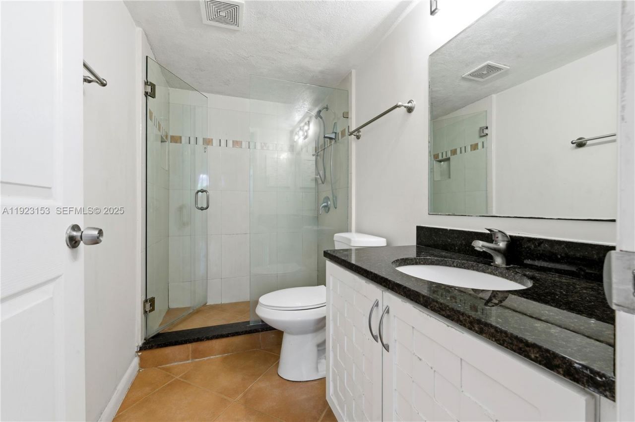 1721 Village Blvd, Unit 104, West Palm Beach, FL 33409 Photo