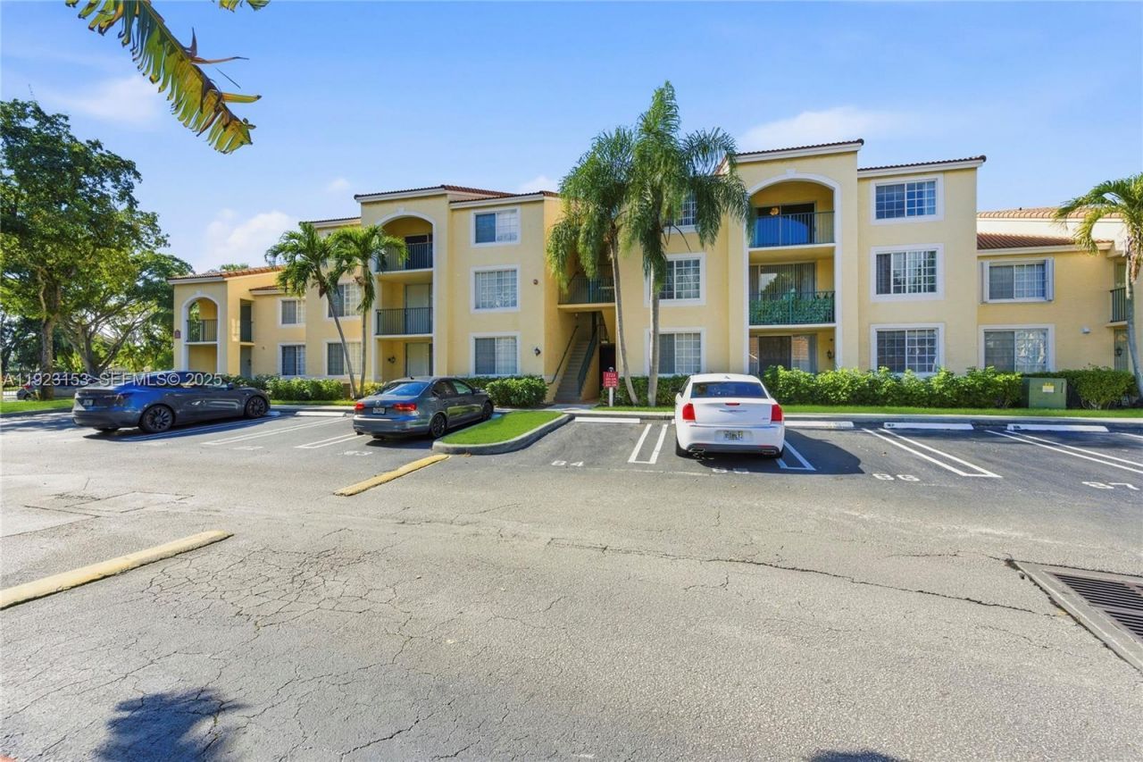 1721 Village Blvd, Unit 104, West Palm Beach, FL 33409 Photo