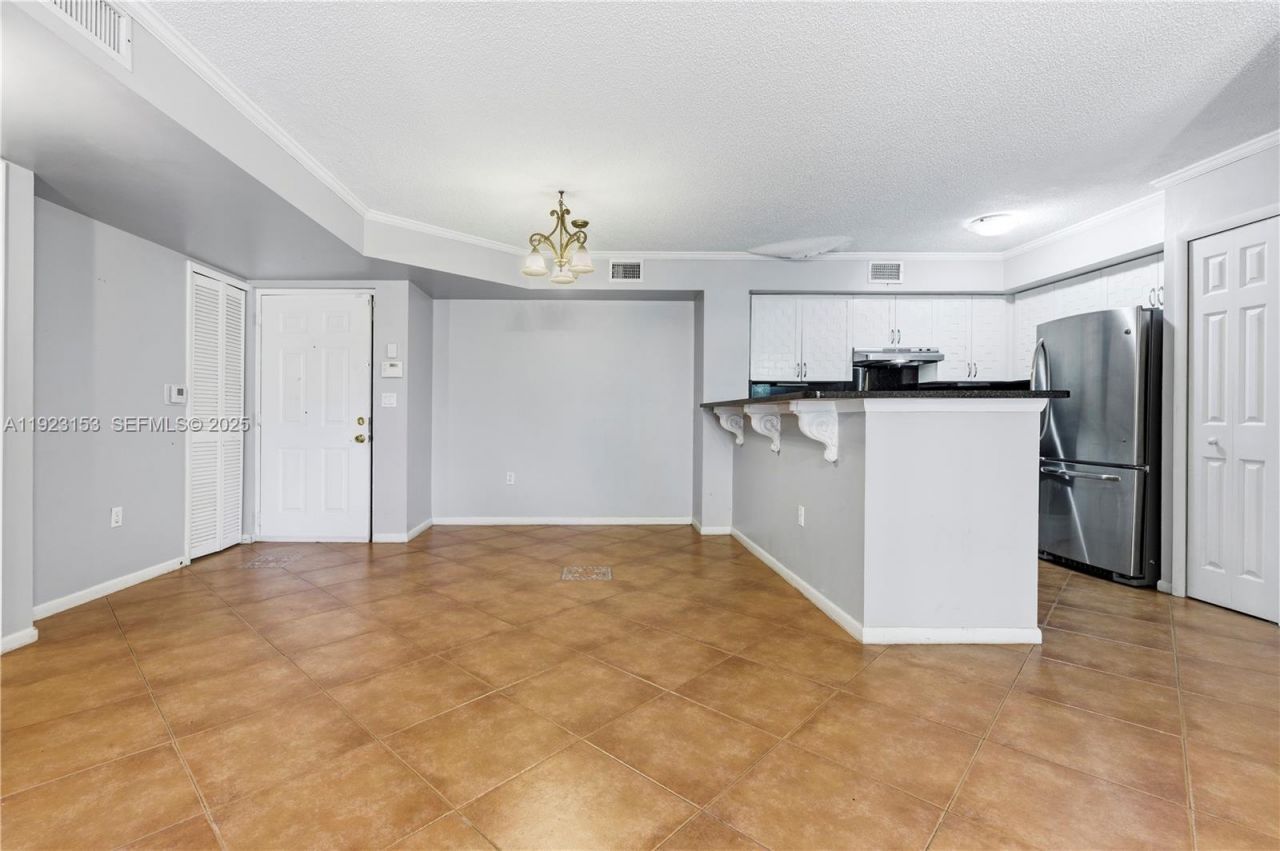 1721 Village Blvd, Unit 104, West Palm Beach, FL 33409 Photo