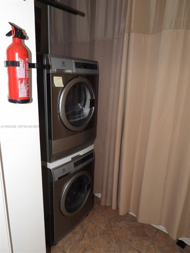 705 SW 14th Ave, Fort Lauderdale, FL 33312 Photo