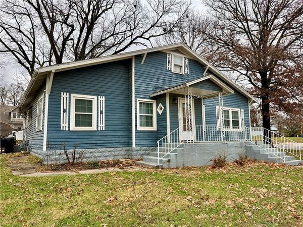 300 S 4th Street, Burlington, KS 66839