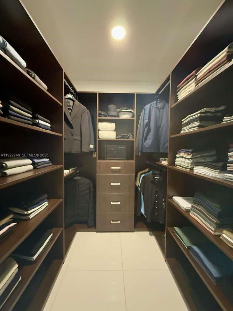 851 NE 1st Ave, Unit 3309, Miami, FL 33132 Photo