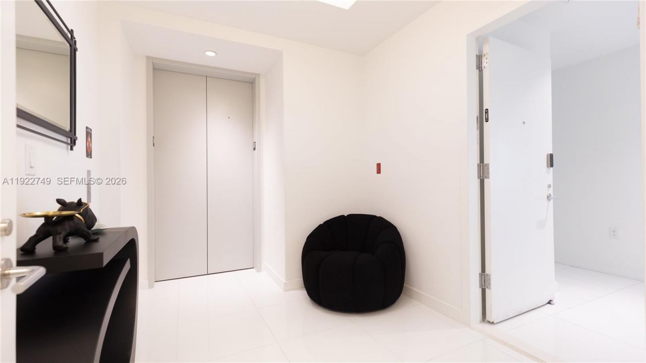 851 NE 1st Ave, Unit 3309, Miami, FL 33132 Photo