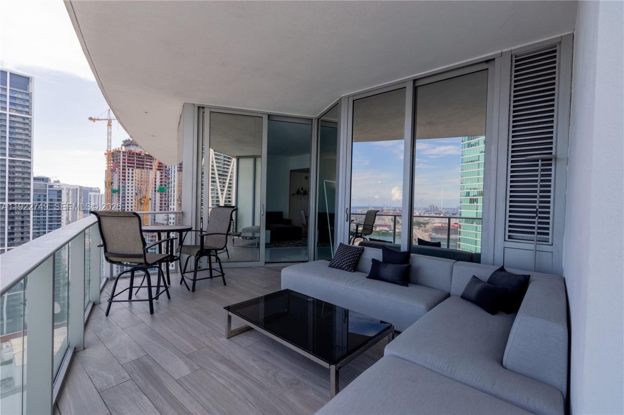 851 NE 1st Ave, Unit 3309, Miami, FL 33132 Photo