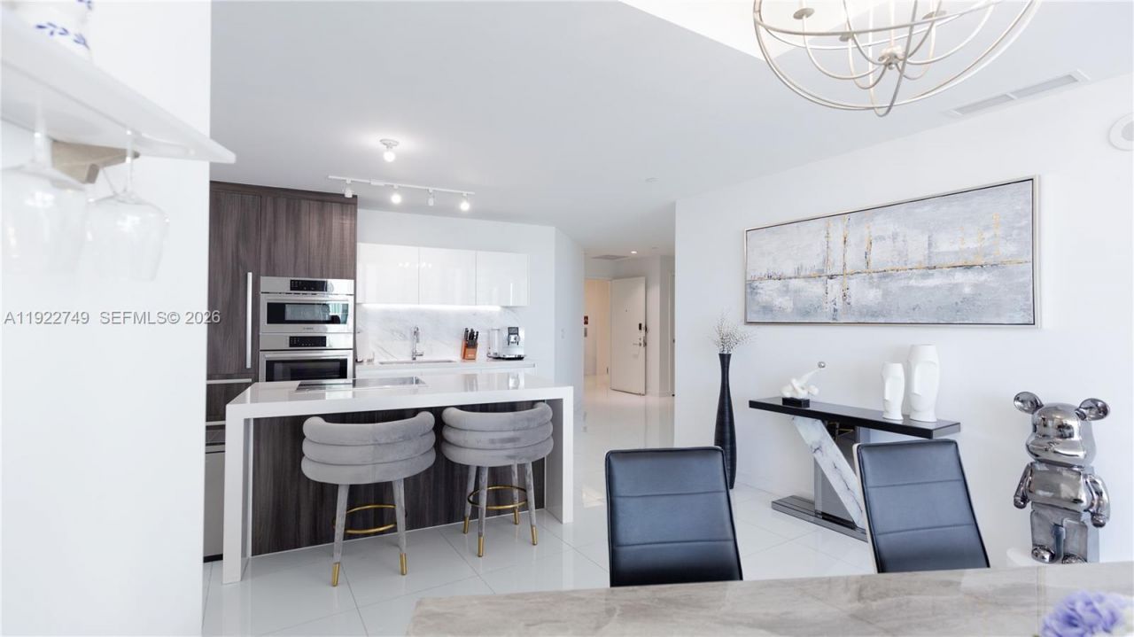 851 NE 1st Ave, Unit 3309, Miami, FL 33132 Photo