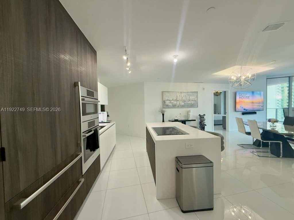 851 NE 1st Ave, Unit 3309, Miami, FL 33132 Photo