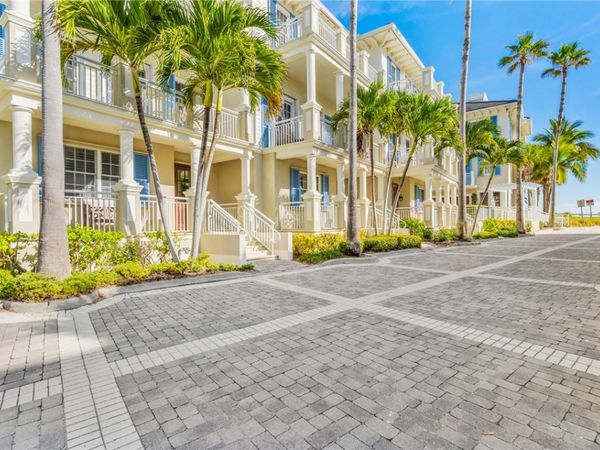 1010 Easter Lily Lane, Unit 111, Vero Beach, FL 32963