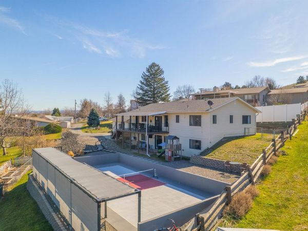 940 Coulter Ln, Clarkston, WA 99403