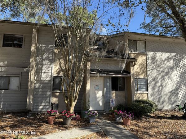 3801 CROWN POINT Road, Unit 2061, Jacksonville, FL 32257
