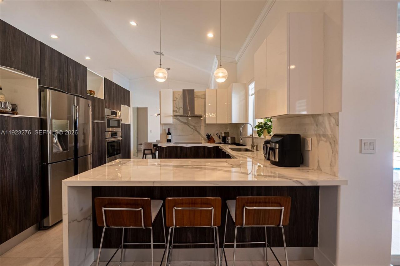 9895 NW 28th Ter, Doral, FL 33172 Photo