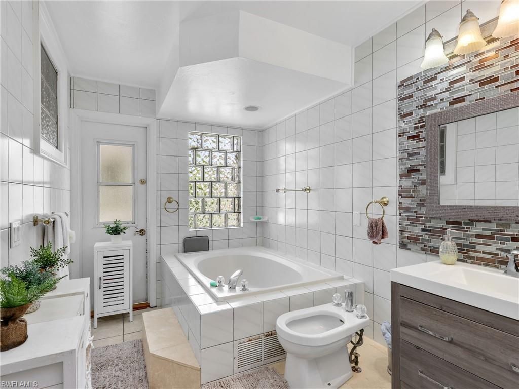 164 Sabal Lake Dr, Naples, FL 34104 Photo