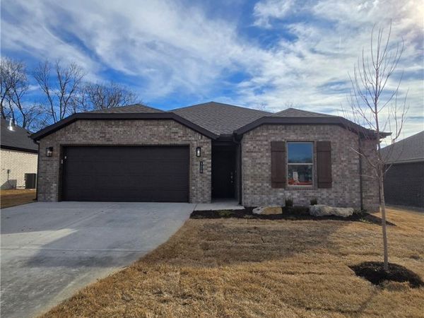 308 Cattleman Lane, Siloam Springs, AR 72761