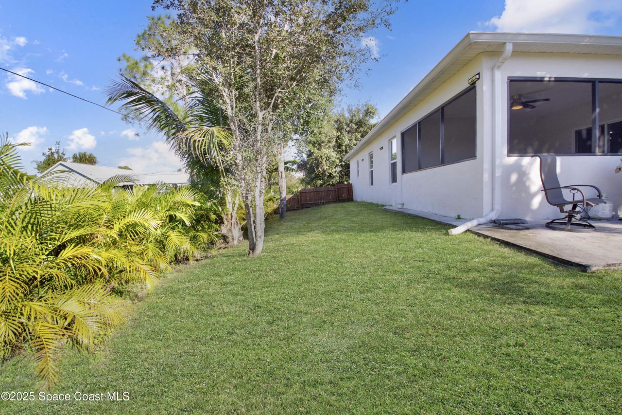 852 Jordan Avenue, Sebastian, FL 32958 Photo