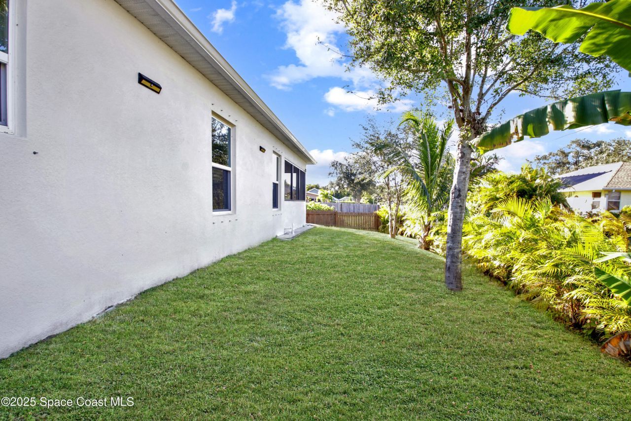 852 Jordan Avenue, Sebastian, FL 32958 Photo