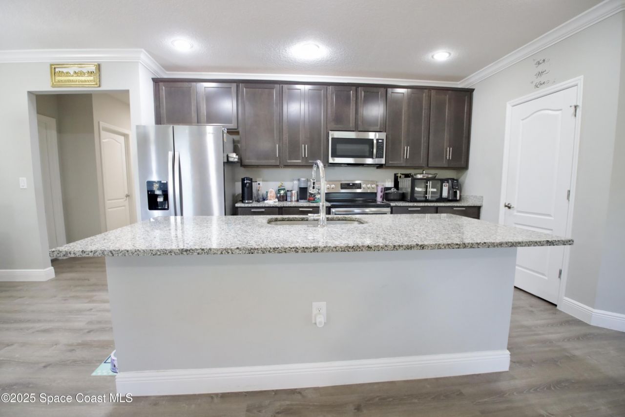 852 Jordan Avenue, Sebastian, FL 32958 Photo