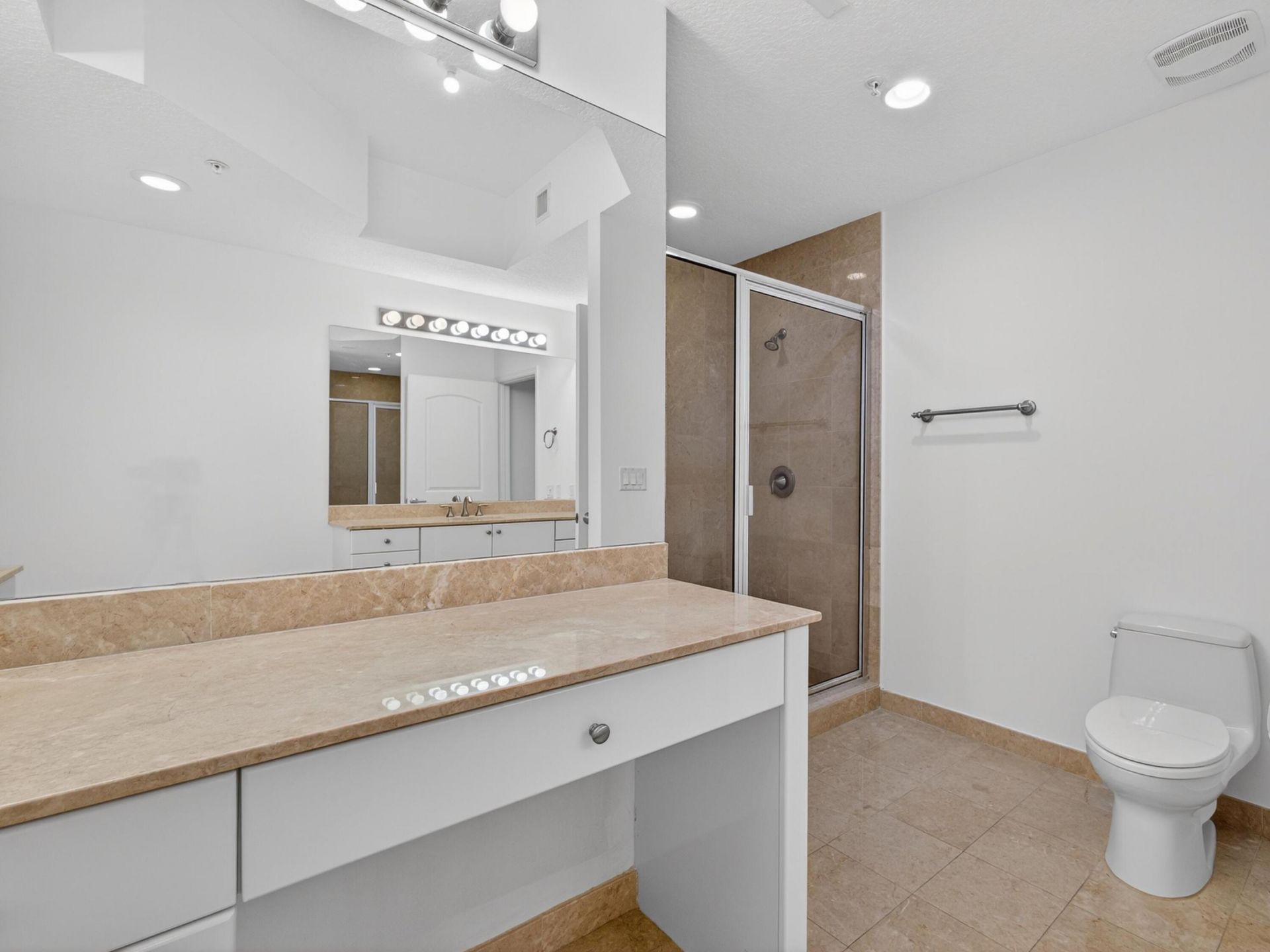 701 S Olive Avenue, Unit 1027, West Palm Beach, FL 33401 Photo