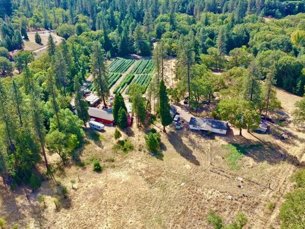 6534 Tunnel Loop Road, Grants Pass, OR 97526