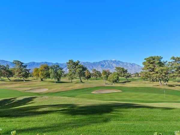 32 Colonial Drive, Rancho Mirage, CA 92270